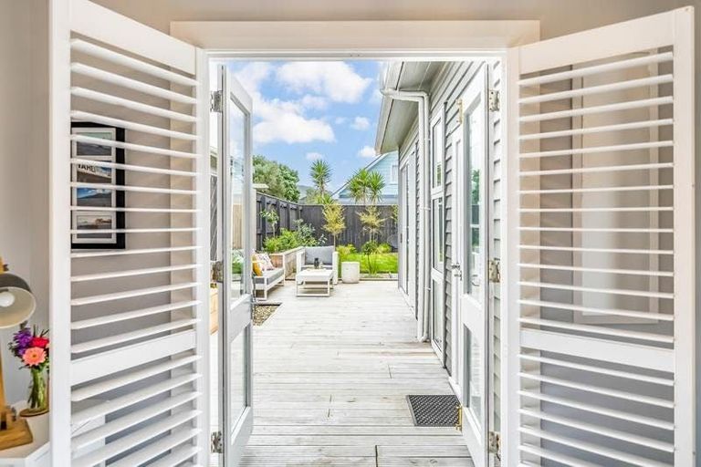 Photo of property in 18 Bolton Street, Petone, Lower Hutt, 5012