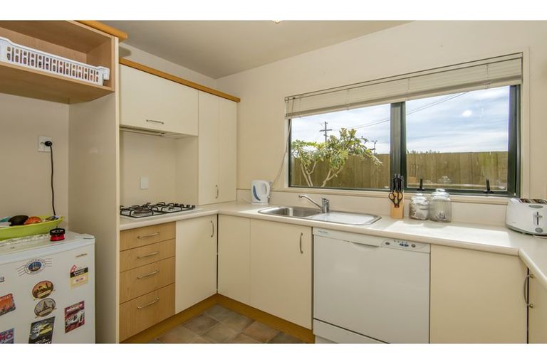 Photo of property in 4/2 Leamington Street, Addington, Christchurch, 8024