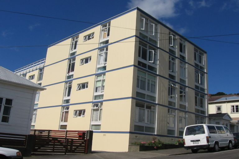 Photo of property in Rutherford Flats, 5 Levy Street, Mount Victoria, Wellington, 6011