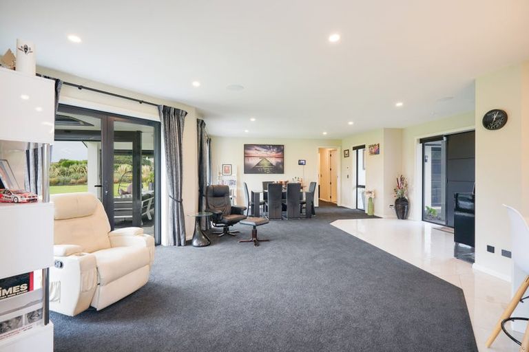 Photo of property in 171 Dunns Road, Otatara, Invercargill, 9879