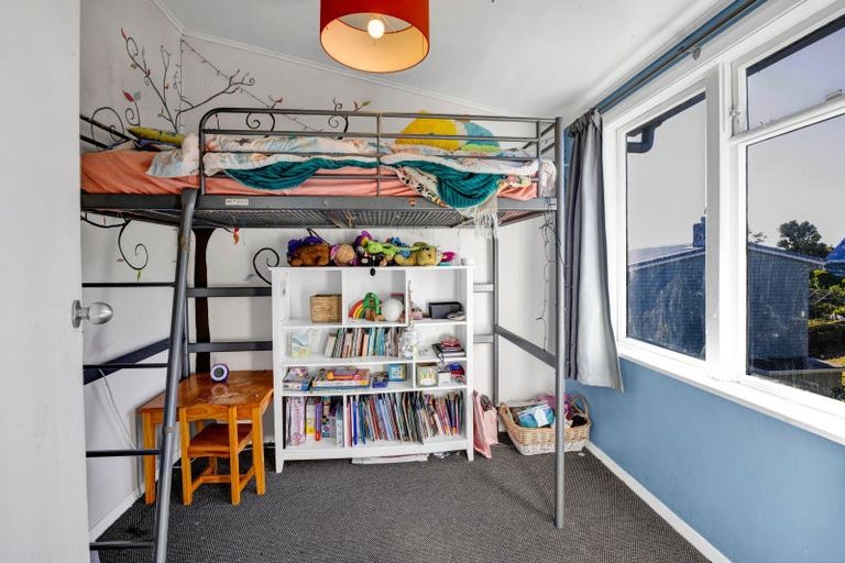 Photo of property in 10 Cook Street, Marfell, New Plymouth, 4310