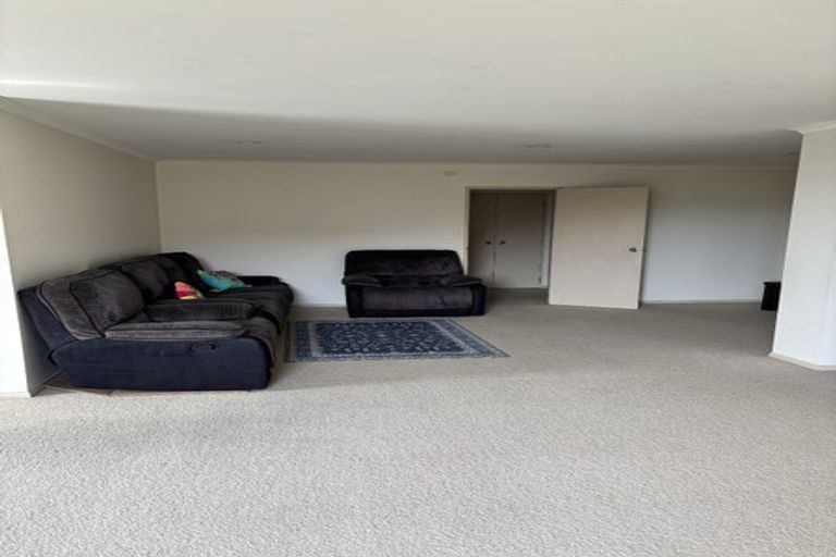 Photo of property in 1/11 Carniew Place, Dannemora, Auckland, 2016
