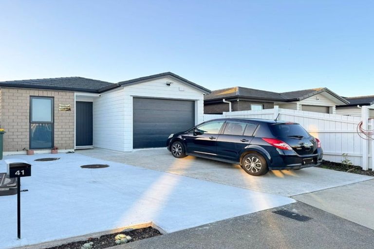 Photo of property in 41 Farmland Road, Papakura, 2110