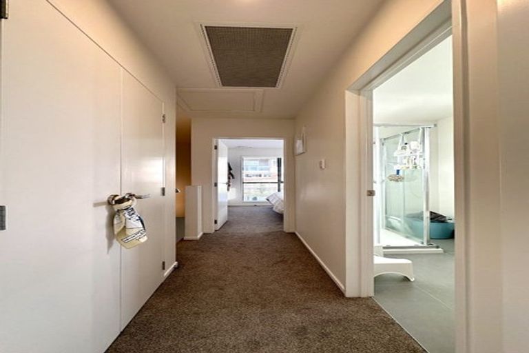 Photo of property in 3 Morihana Close, Glen Eden, 0602