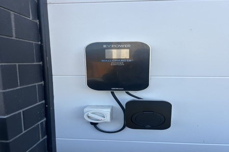 Photo of property in 2/1 Matata Place, Dallington, Christchurch, 8061