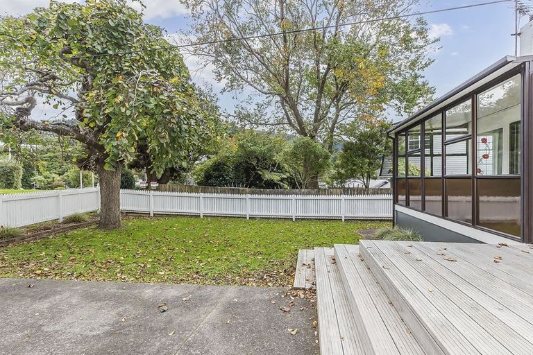 Photo of property in 44 The Drive, Tawa, Wellington, 5028