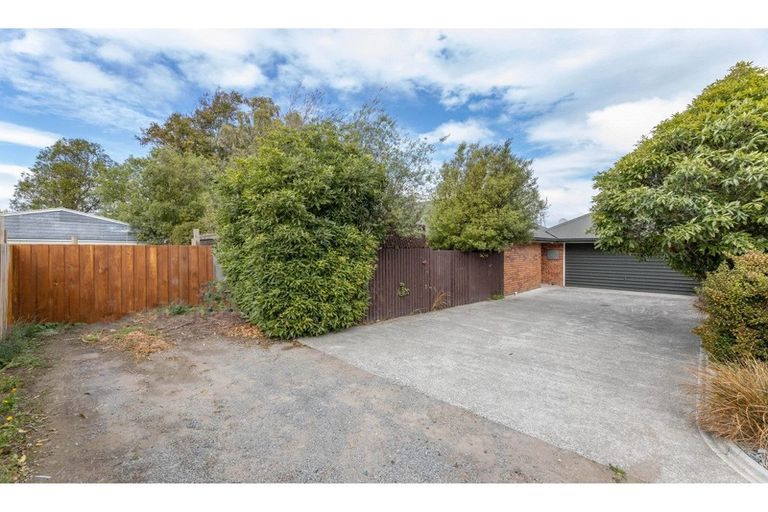 Photo of property in 142c Wainoni Road, Avondale, Christchurch, 8061
