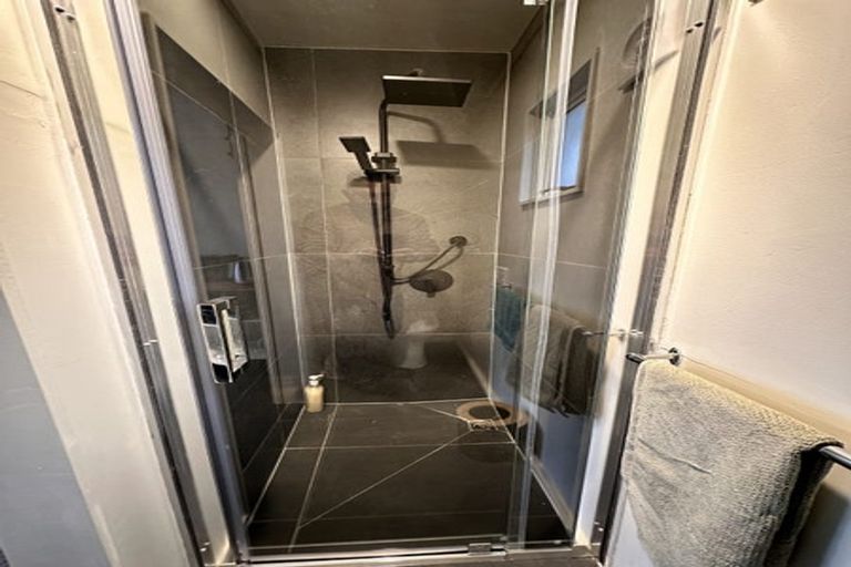 Photo of property in 2b Glen Road, Ranui, Auckland, 0612