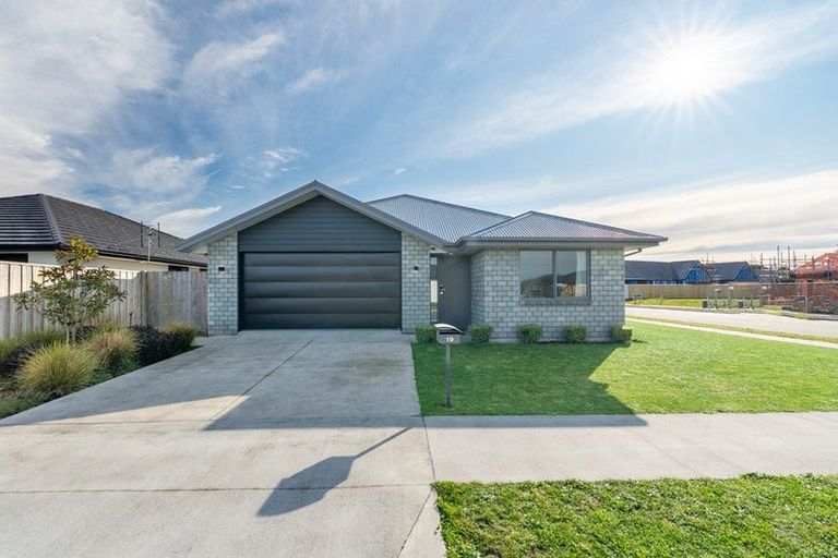 Photo of property in 19 Maggie Street, Kaiapoi, 7630
