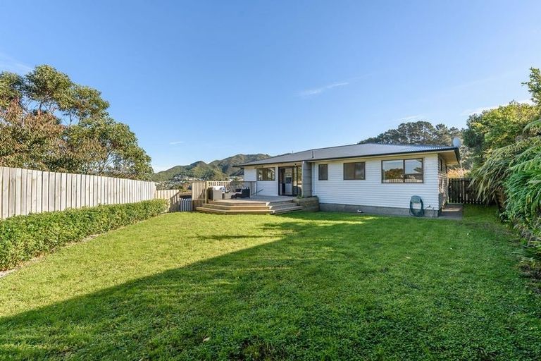 Photo of property in 34 Percy Dyett Drive, Karori, Wellington, 6012