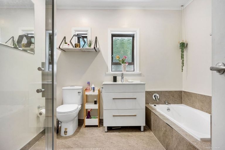 Photo of property in 18 Rollerson Street, Papakura, 2110