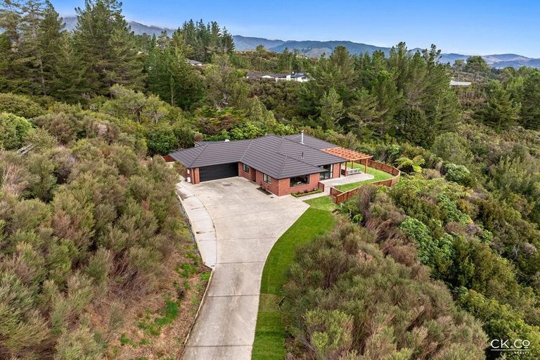 Photo of property in 3 Streets Way, Timberlea, Upper Hutt, 5018