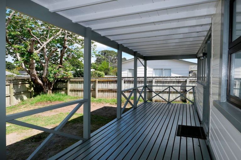 Photo of property in 129 Arawhata Road, Paraparaumu, 5032
