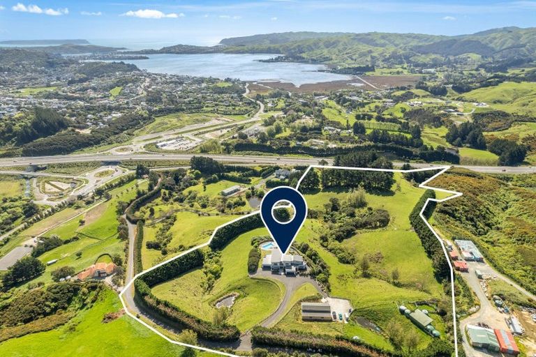 Photo of property in 75b Paremata Haywards Road, Pauatahanui, Porirua, 5381