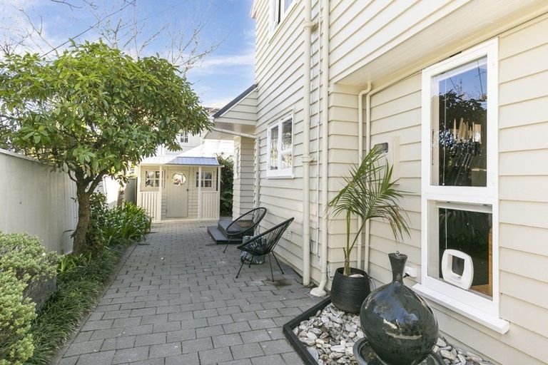 Photo of property in 130 Karori Road, Karori, Wellington, 6012