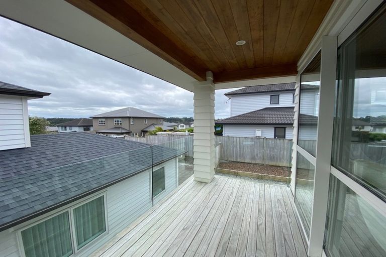 Photo of property in 24 Mackay Drive, Greenhithe, Auckland, 0632