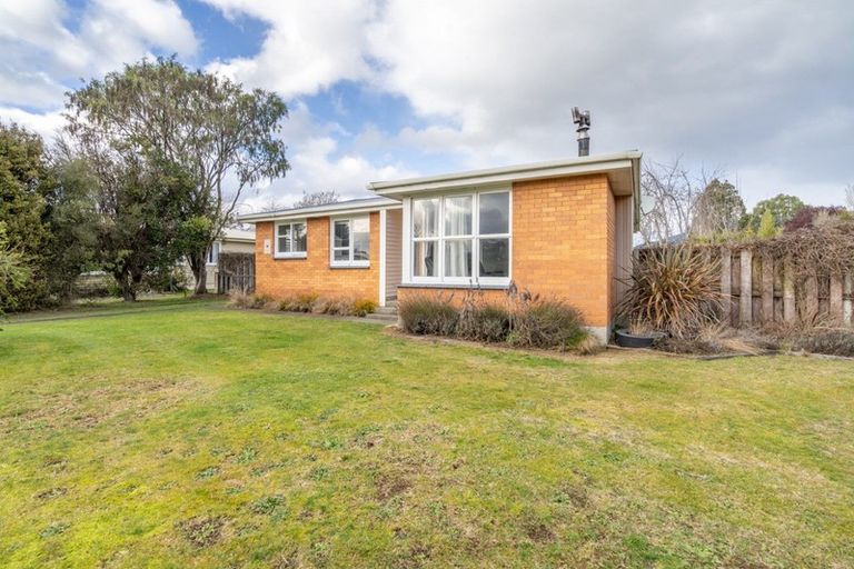 Photo of property in 30 Excelsior Place, Manapouri, 9679
