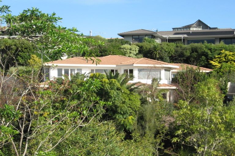 Photo of property in 30 Copperfield Terrace, Mellons Bay, Auckland, 2014