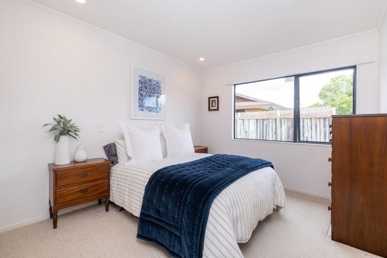 Photo of property in 5 Kensington Drive, Taradale, Napier, 4112
