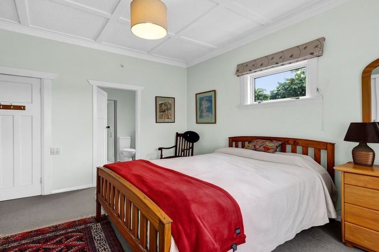 Photo of property in 4 Price Street, Westown, New Plymouth, 4310