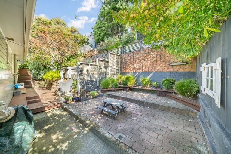 Photo of property in 121 Wainuiomata Road, Wainuiomata, Lower Hutt, 5014