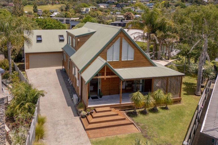 Photo of property in 12 Cathedral Court, Hahei, Whitianga, 3591