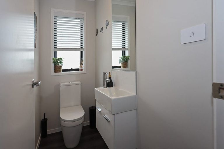 Photo of property in 14 Ridge Drive, Omokoroa, 3114