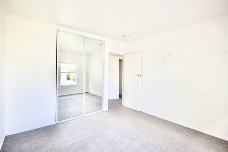 Photo of property in 3b Lake Pupuke Drive, Takapuna, Auckland, 0622