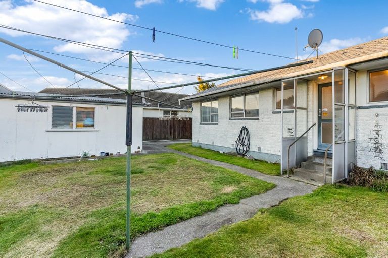 Photo of property in 1/52 Oakhampton Street, Hornby, Christchurch, 8042