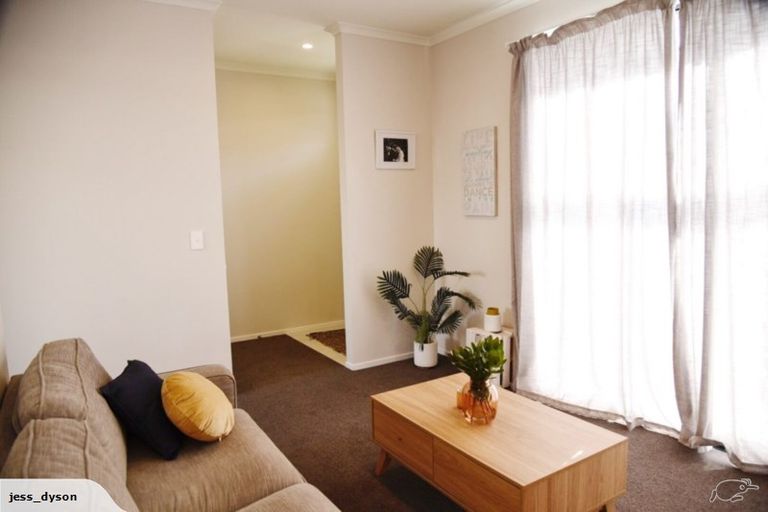 Photo of property in 14 Uku Lane, Hobsonville, Auckland, 0616