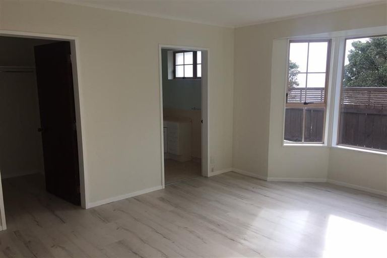 Photo of property in 2 Kilsyth Street, Karori, Wellington, 6012