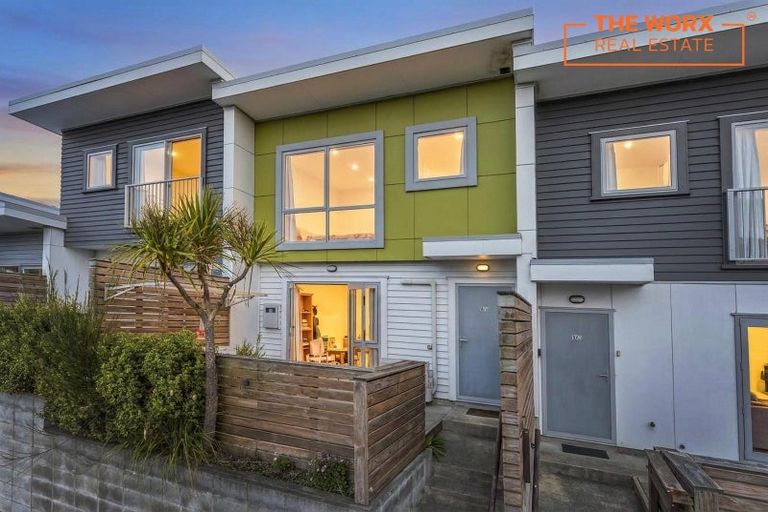 Photo of property in 4/8 Middleton Road, Johnsonville, Wellington, 6037