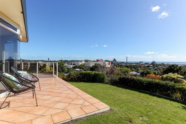 Photo of property in 16d Burns Street, Westown, New Plymouth, 4310