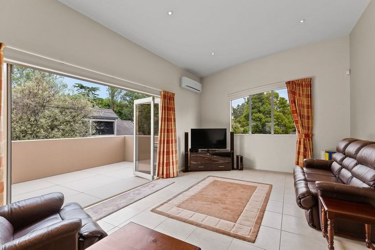 Photo of property in 2/31 Princes Street, Northcote Point, Auckland, 0627