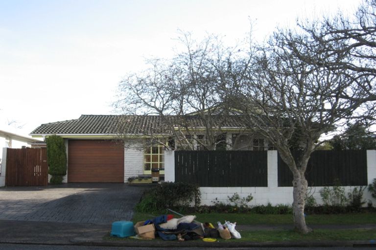 Photo of property in 1 Ashdown Place, Pahurehure, Papakura, 2113