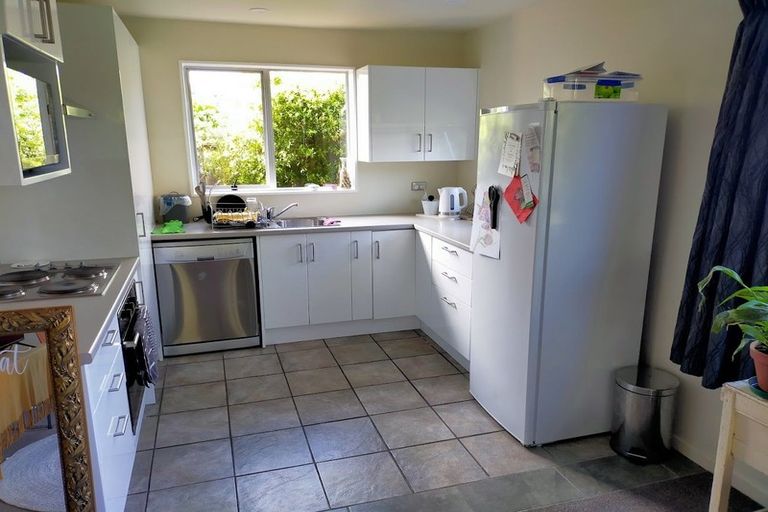 Photo of property in 2/10 Prossers Road, Saint Martins, Christchurch, 8022