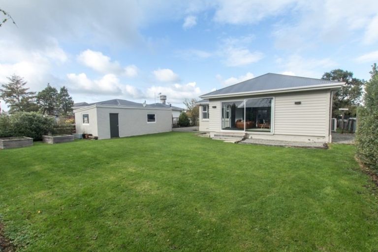 Photo of property in 28 Prince Street, Winton, 9720