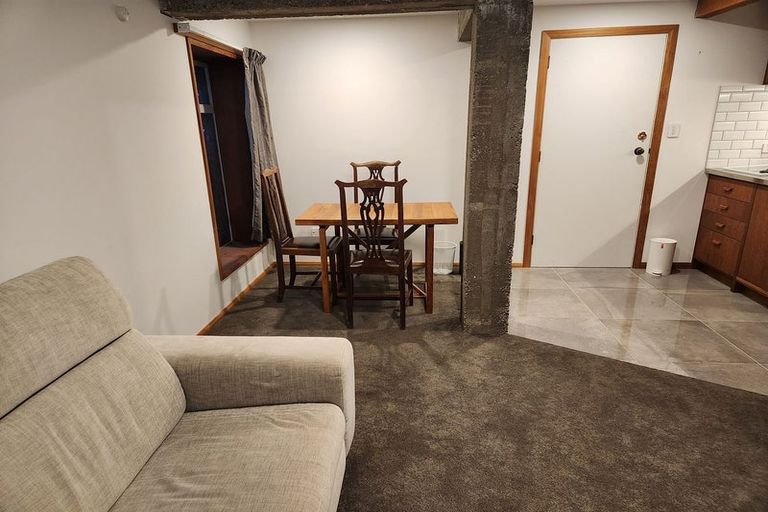 Photo of property in 34 Cannon Hill Crescent, Mount Pleasant, Christchurch, 8081