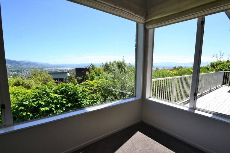 Photo of property in 2 Commodore Place, Britannia Heights, Nelson, 7010