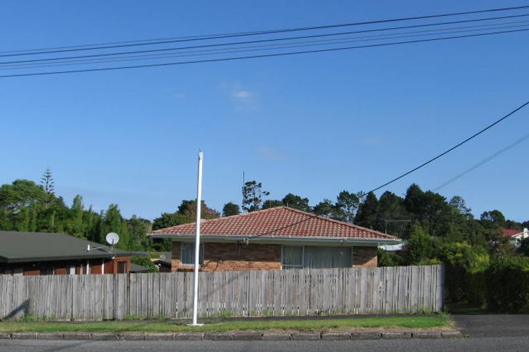 Photo of property in 1/27 Akehurst Avenue, New Lynn, Auckland, 0600