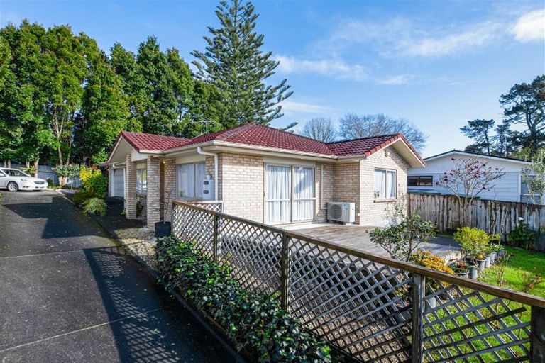 Photo of property in 345a Triangle Road, Massey, Auckland, 0614