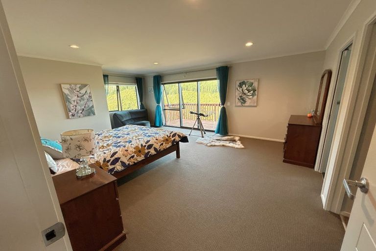 Photo of property in 16 Frankie Stevens Place, Riverstone Terraces, Upper Hutt, 5018
