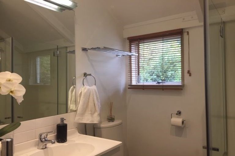 Photo of property in 210b Fernhill Road, Sunshine Bay, Queenstown, 9300