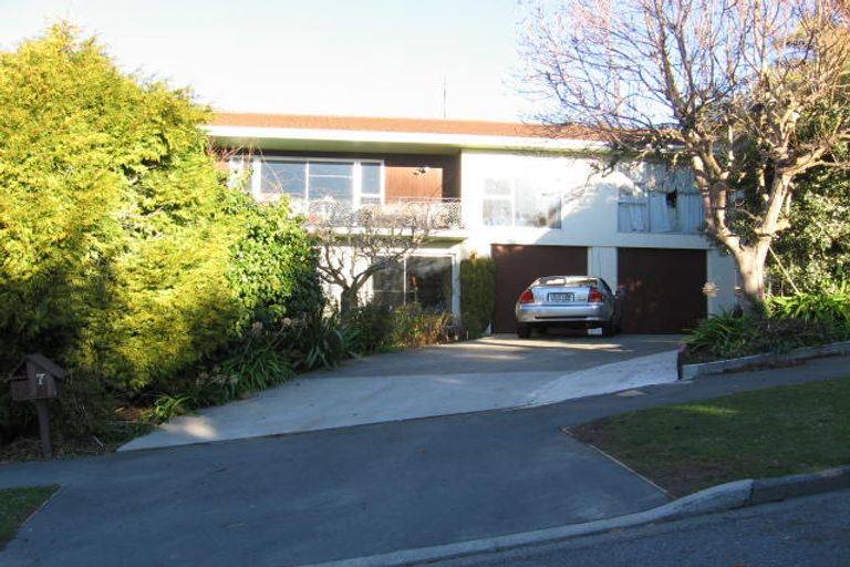 Photo of property in 7 Dalefield Drive, Cashmere, Christchurch, 8022