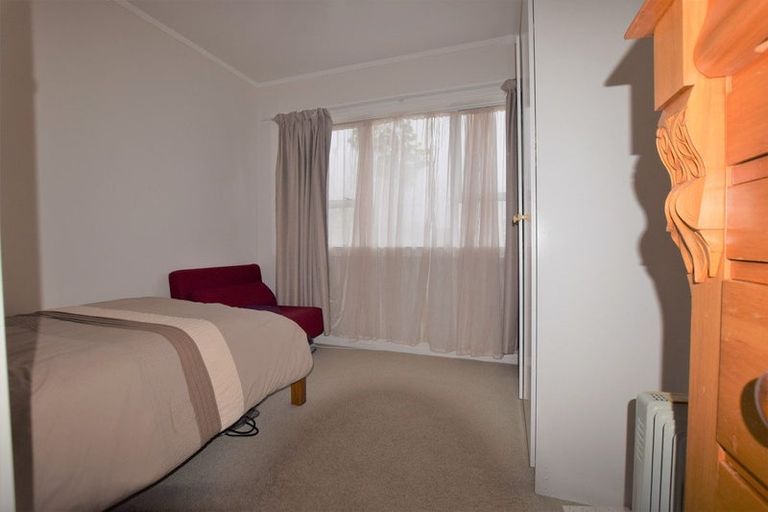 Photo of property in 1/33 Blacklock Avenue, Henderson, Auckland, 0612
