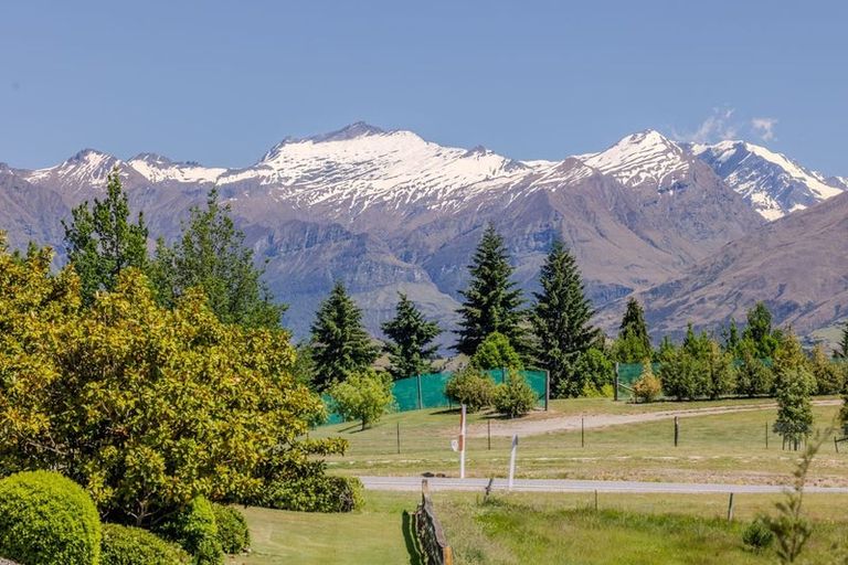 Photo of property in 90b Golf Course Road, Wanaka, 9305