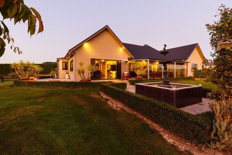 Photo of property in 289b Tutaki Road, Kelvin Grove, Palmerston North, 4470