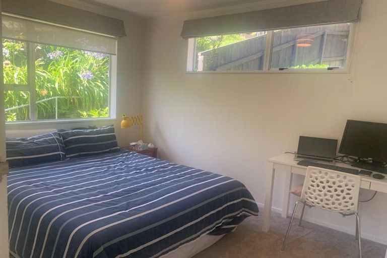 Photo of property in 1/20 Doris Gordon Crescent, Crofton Downs, Wellington, 6035