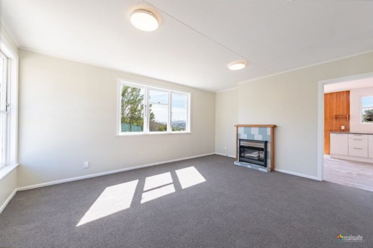 Photo of property in 33 Rangituhi Crescent, Takapuwahia, Porirua, 5022