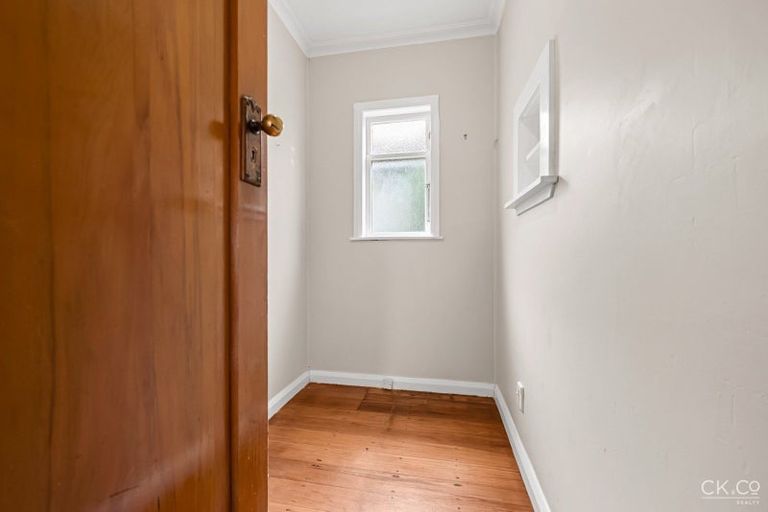 Photo of property in 42 Beaumont Avenue, Alicetown, Lower Hutt, 5010